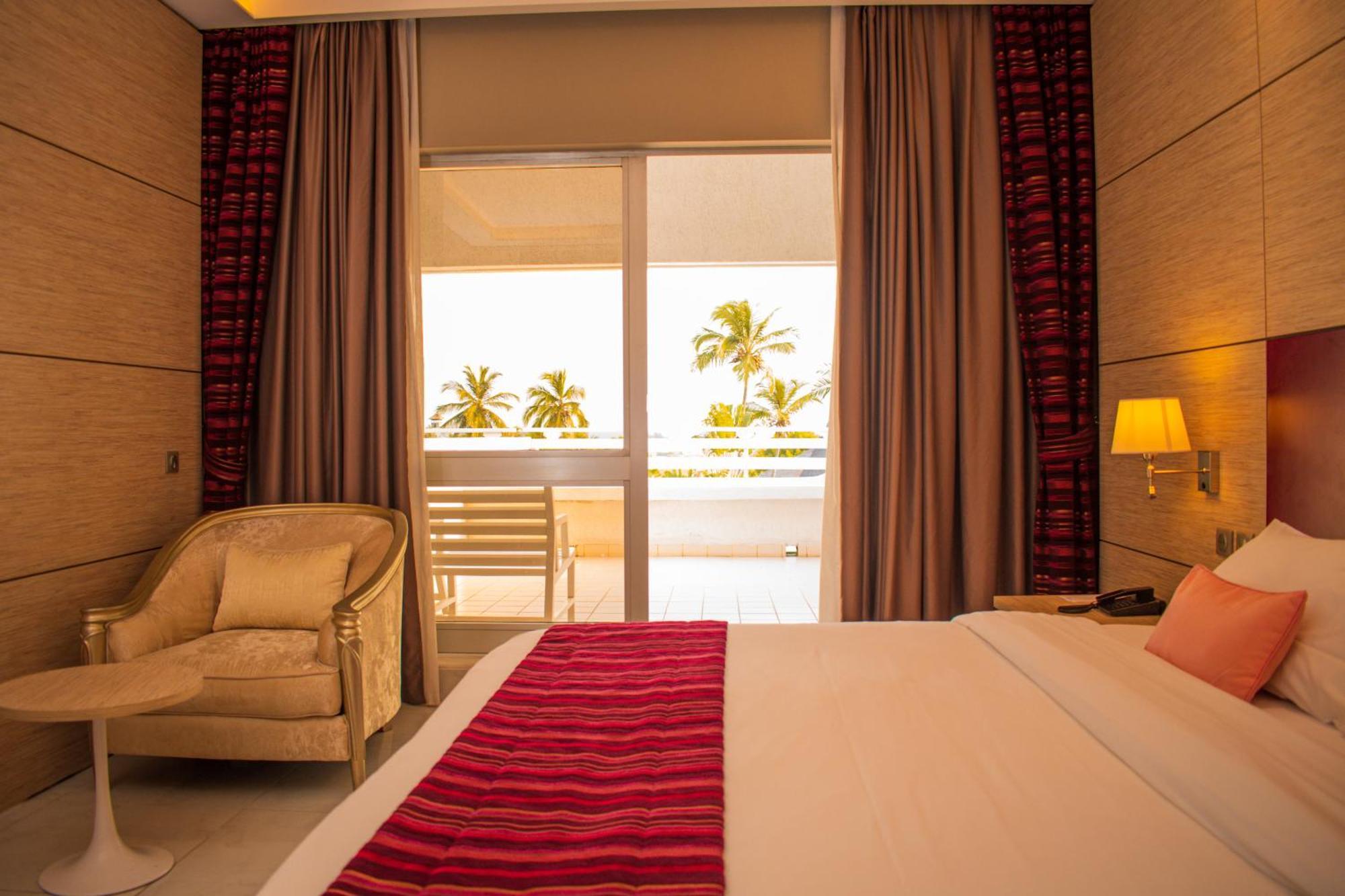 Hotel Sarakawa Ломе Экстерьер фото